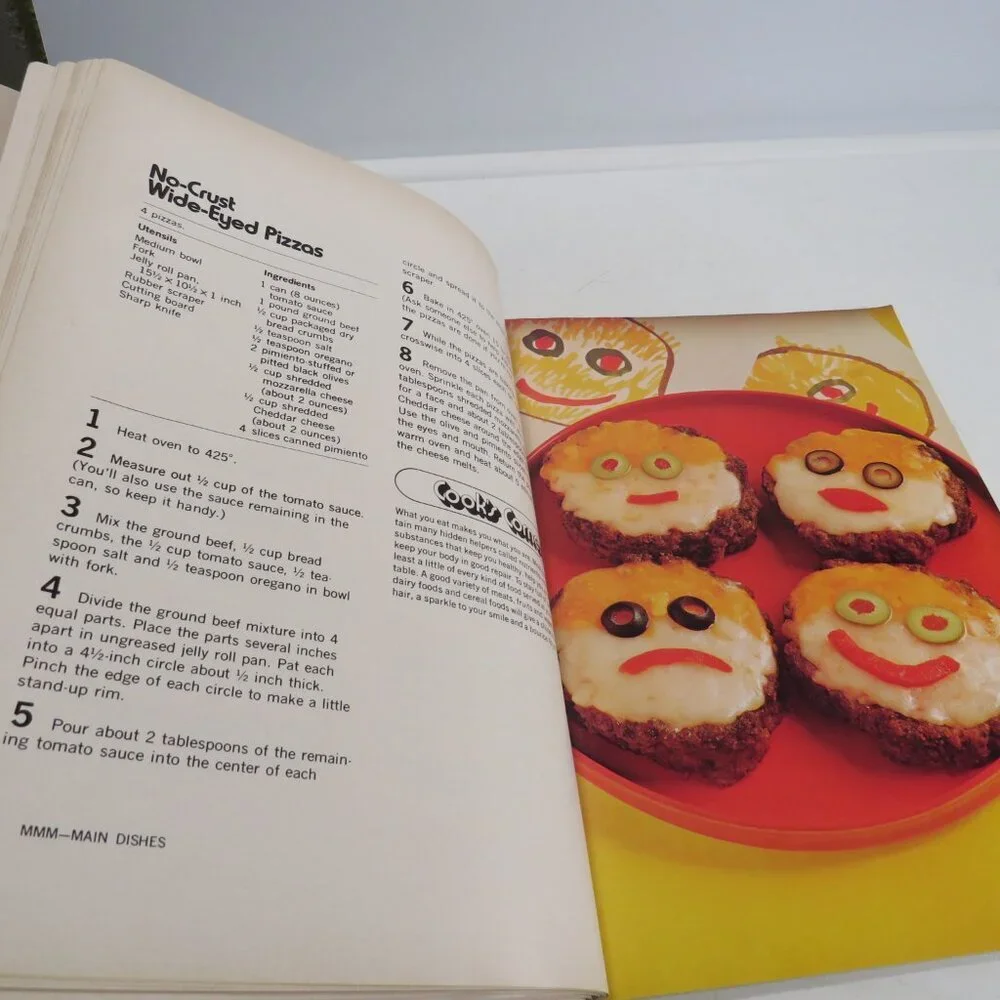 Betty Crocker's Cookbook for Boys & Girls 70s